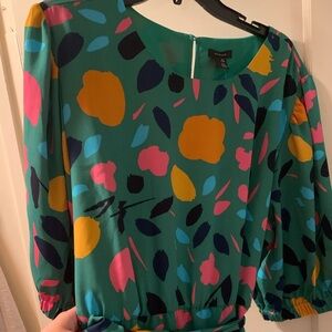 Colorful, tied waist dress. Tag on.